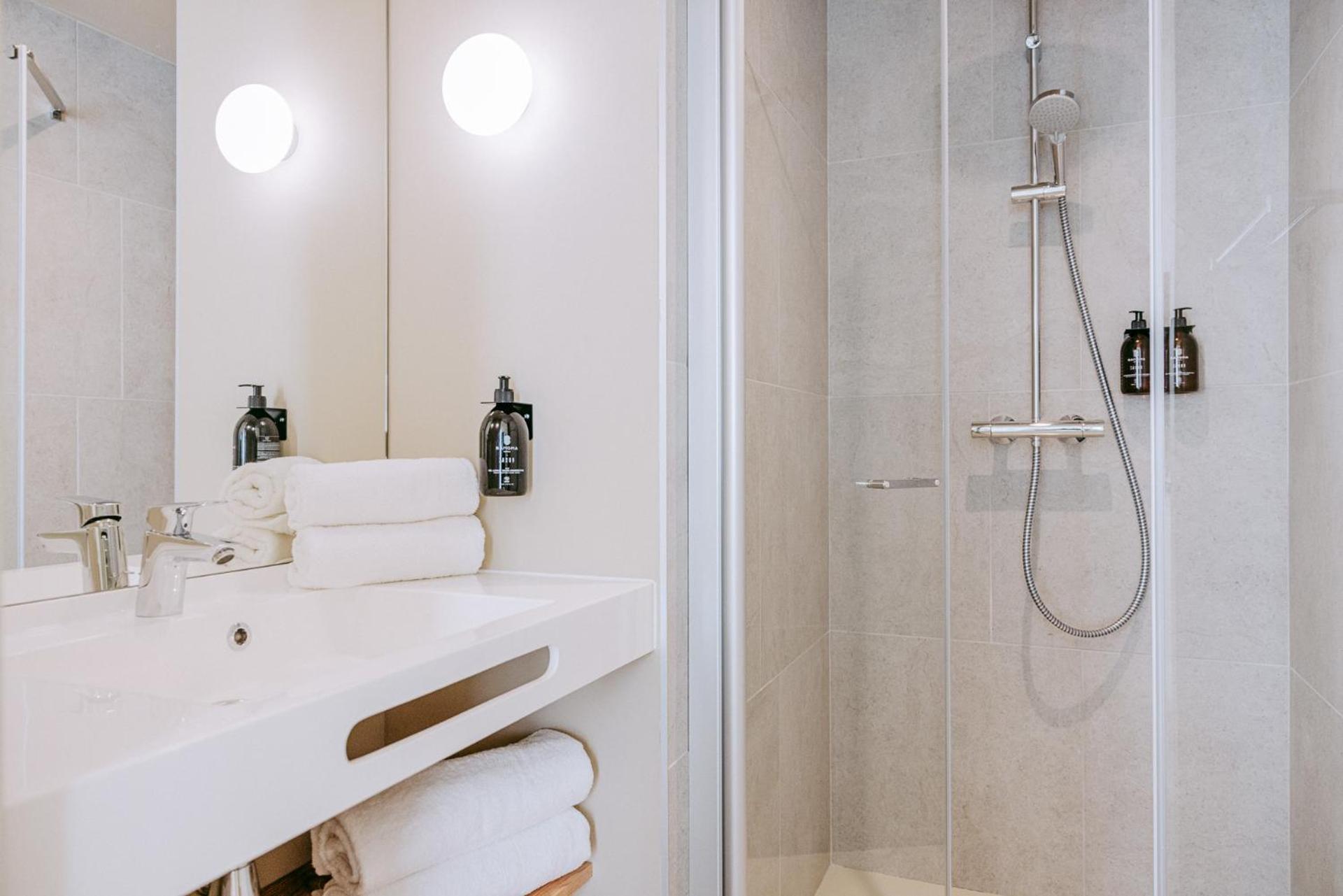 Sangha Toulouse Hotell Exteriör bild
